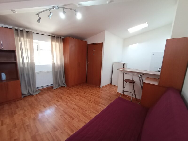 Iancului, str. Baican Ionescu, sector 2, in vila, ac, centrala, ocazie!